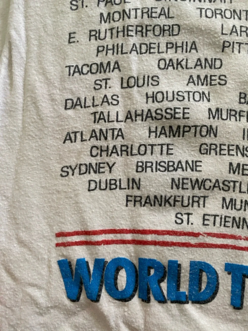 VINTAGE BRUCE SPRINGSTEEN CONCERT WHITE TEE SIZE MEDIUM, PRELOVED 1984-1985 - Picture 12 of 16